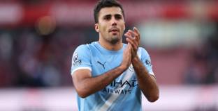 Реал Мадрид няма да преследва Родри това лято