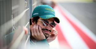 Астън Мартин продължи със Строл