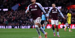 Дубъл на Мален помогна на Вила да победи Йънг Бойс 