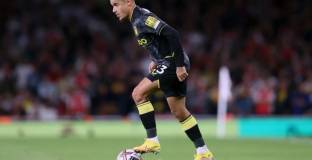 Астън Вила разреши на Коутиньо да си търси отбор 