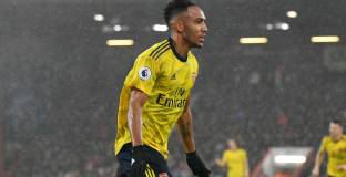 Арсенал се върна до равен с Борнемут