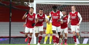 Арсенал се върна до точка със Саутхемптън (видео)