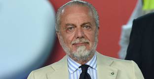 Наполи възнамерява да получи 200 млн. от продажба на четирима