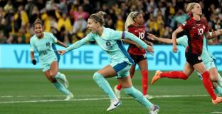 Япония и Австралия спечелиха групите си на Световното за жени 