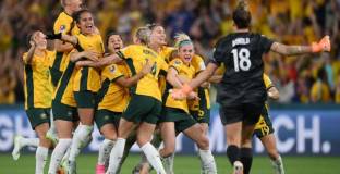 Австралия преодоля Франция след дузпи 