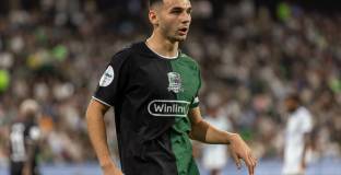  Аякс се отказа от Сперцян заради агресията на Русия срещу Украйна