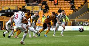 Отслабен Ман Юнайтед взе победа над Уулвс