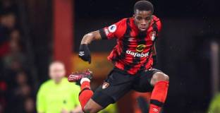 Халф на Борнемут премина в Оксер 