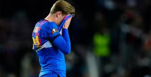   Ман Юнайтед се надява, че може да намали цената на Де Йонг