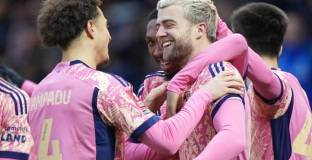 Питерборо - Лийдс 0:3 