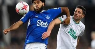 Нюкасъл се разправи с Евертън (видео)