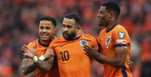 Нидерландия вкара 8 на Малта