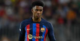 Барса удължи с Балде