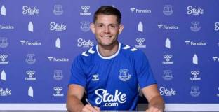  Евертън подписа с Тарковски 