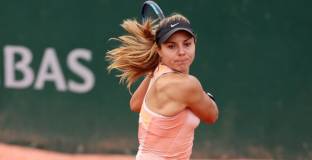 Томова се изкачи с шест места