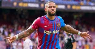 Барса иска да продаде Депай през януари