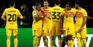 Лапорта: Левандовски ще остане на „Камп Ноу”