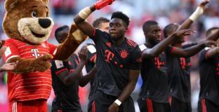 Барса и Реал Мадрид се интересуват от Дейвис 