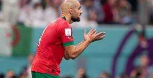   Барселона удари на камък за Амрабат