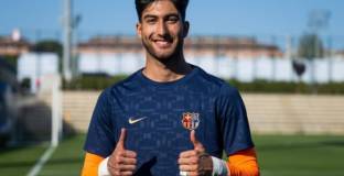 Барселона подписа с азербайджански вратар 