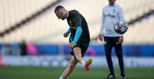 Барса трябва да продаде играчи, за да привлече Брозович