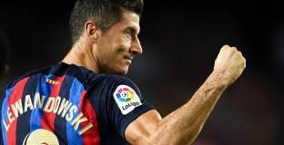 Барса може да плати още 5 милиона за Левандовски 