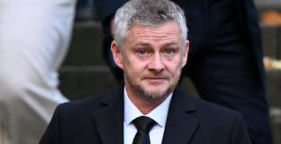 Байерн разглежда Солскяер като временен треньор 