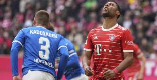 Байерн сбърка, Борусия се изложи срещу десет (видео)