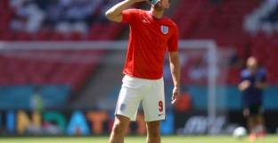 Кейн: Температурата в срещата с Хърватия се усещаше 40 °С