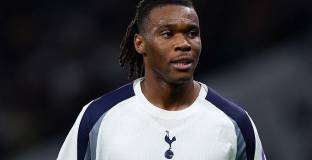 Защитник на Тотнъм е заплашван с пистолет