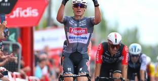 Филипсен спечели 19-ия етап от Вуелта 2025 