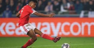 Бенфика очаква 50 милиона за двама