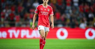 Бенфика отхвърли офертата на Юве за 21 Антонио Силва