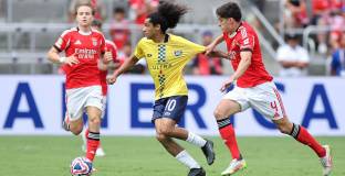 Бенфика размаза Оукланд