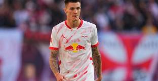 Арсенал взе решение за Шешко