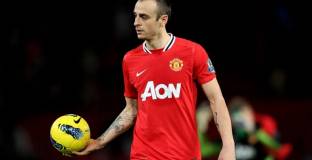 Бербатов: Манчестър Юнайтед продължава да спи на терена