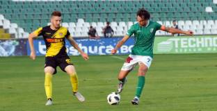 Левски с нова офанзива за Райнов, той отново се дърпа