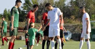 Бербатов слага екипа на Берое за още един приятелски мач