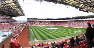 Стоук ще затрудни и Челси