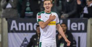 Байерн Мюнхен и Реал Мадрид се интересуват от халф на Борусия М.