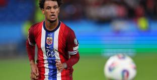 Борусия Дортмунд се насочва към нападателя на Ман Сити 