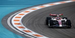  Ботас възнамерява да рискува в стартовите обиколки