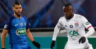 Бурж Перонас - Лион 0:7 