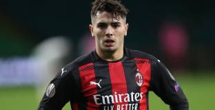 Милан съгласува наема на Диас