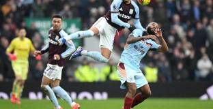 Астън Вила изненадващо загуби от Брентфорд 