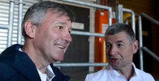 Робсън и Ъруин: Юнайтед задължително трябва да е в ШЛ