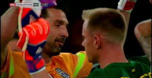 Тер Щеген: Буфон е идол в световния футбол 