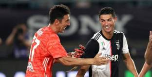 Буфон получава 20 пъти по-малко от Роналдо