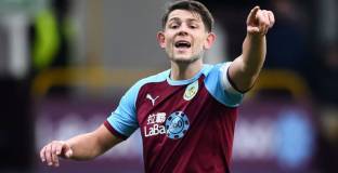 Лестър се готви за напускане на Магуайър