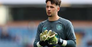 Бърнли отказа офертата на Нюкасъл за Джеймс Трафорд